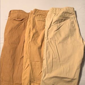 American Eagle Khakis Straight Fit